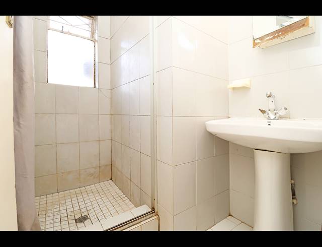 9 BEDROOM HOUSE FOR SALE IN KEW